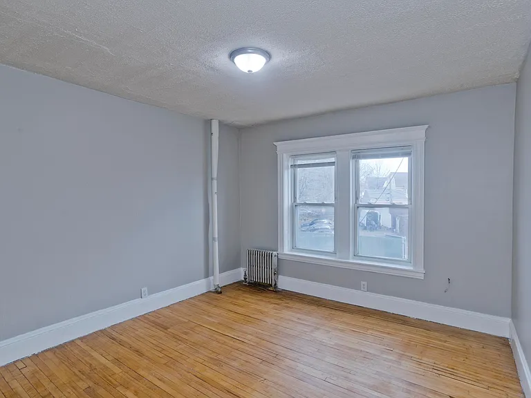 180 Oakland St #7 — Photo 9