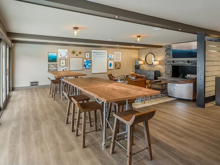 Collins Junction — Photo 31
