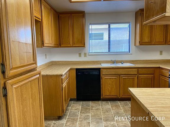 4th image of 2534 E Avenue J #2