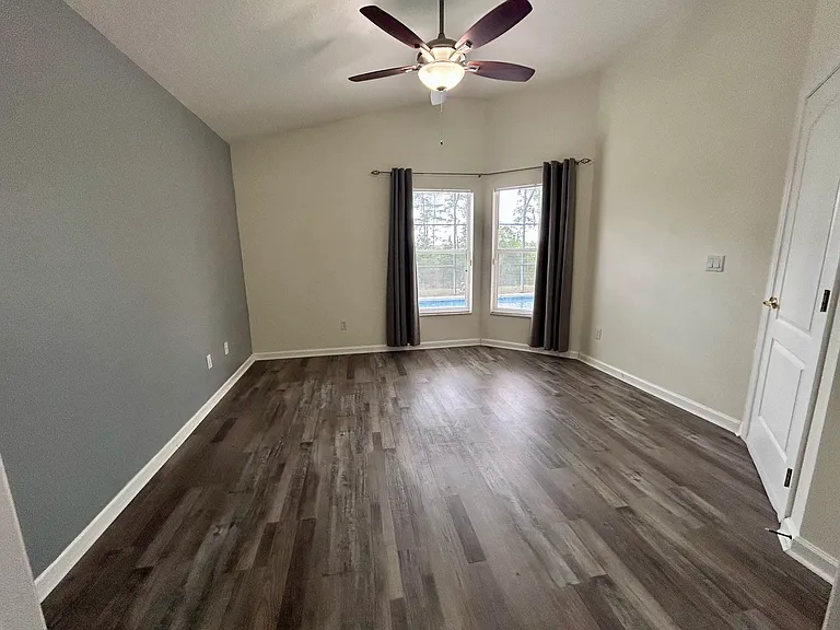 15345 Markham Dr — Photo 7