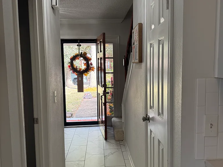 131 Lake Point Dr — Photo 10