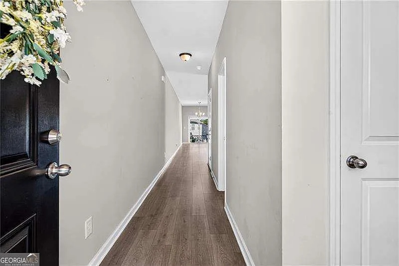 3 bed, 2.5 bath, 1740 sqft, $2,075 — Photo 4