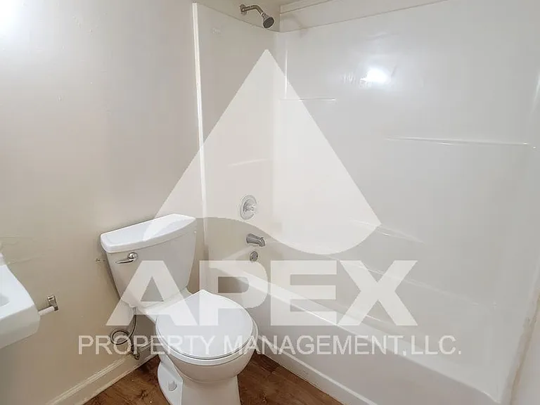 Springdale Apartments — Photo 21