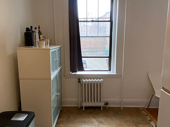 5th image of 6 Sutherland Rd APT 22