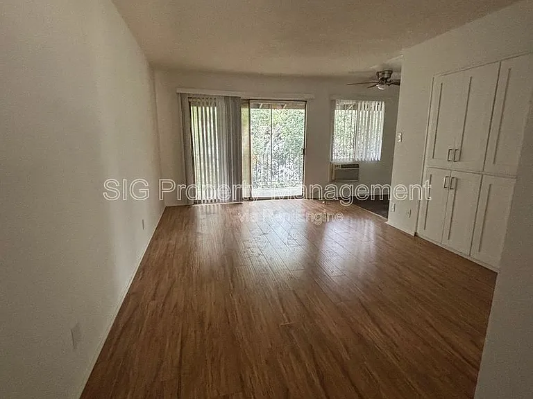 10424 Parr Ave — Photo 3