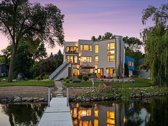 4th image of 9235 Lake Riley Blvd