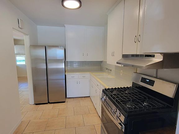 5th image of 2141 E Osborn Rd
