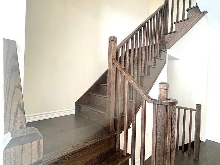 1471 Blackmore St — Photo 29