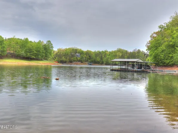 427 Mountain Shores Rd, New Tazewell, TN 37825