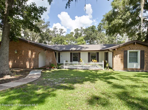 23327 Christian Cir, Brooksville, FL 34601