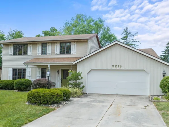 3218 Cedarvalley Dr, New Haven, IN 46774