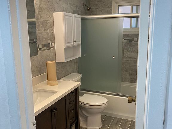 3rd image of 217 Beach 19th St #2