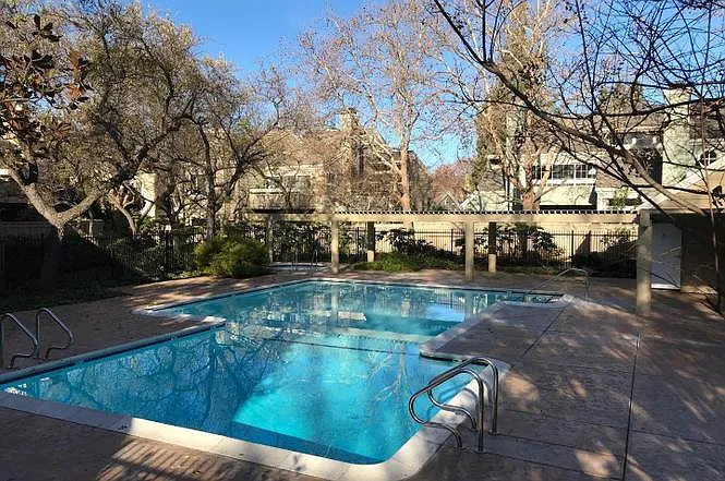 1901 Stratton Cir #1901 — Photo 12