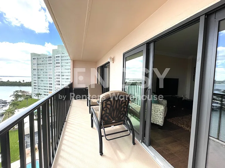 51 Island Way #906 — Photo 3