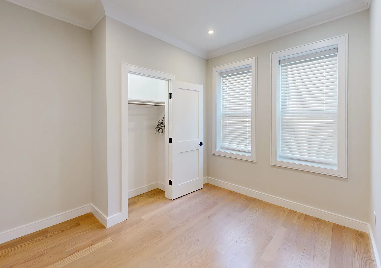 3 bed, 1000 sqft, $4,995 — Photo 4