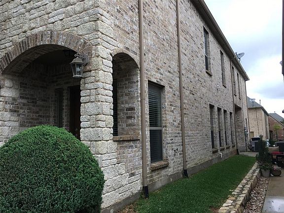 3rd image of 6736 Pistoia Dr