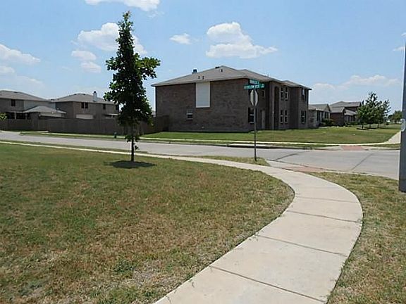 3rd image of 1032 Bumble Bee Dr