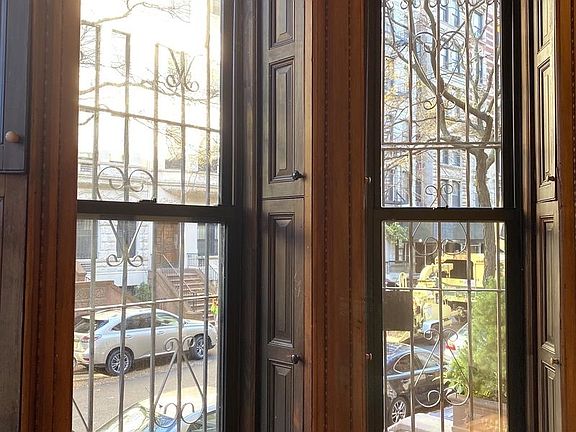 5th image of 112 W 80th St #4F
