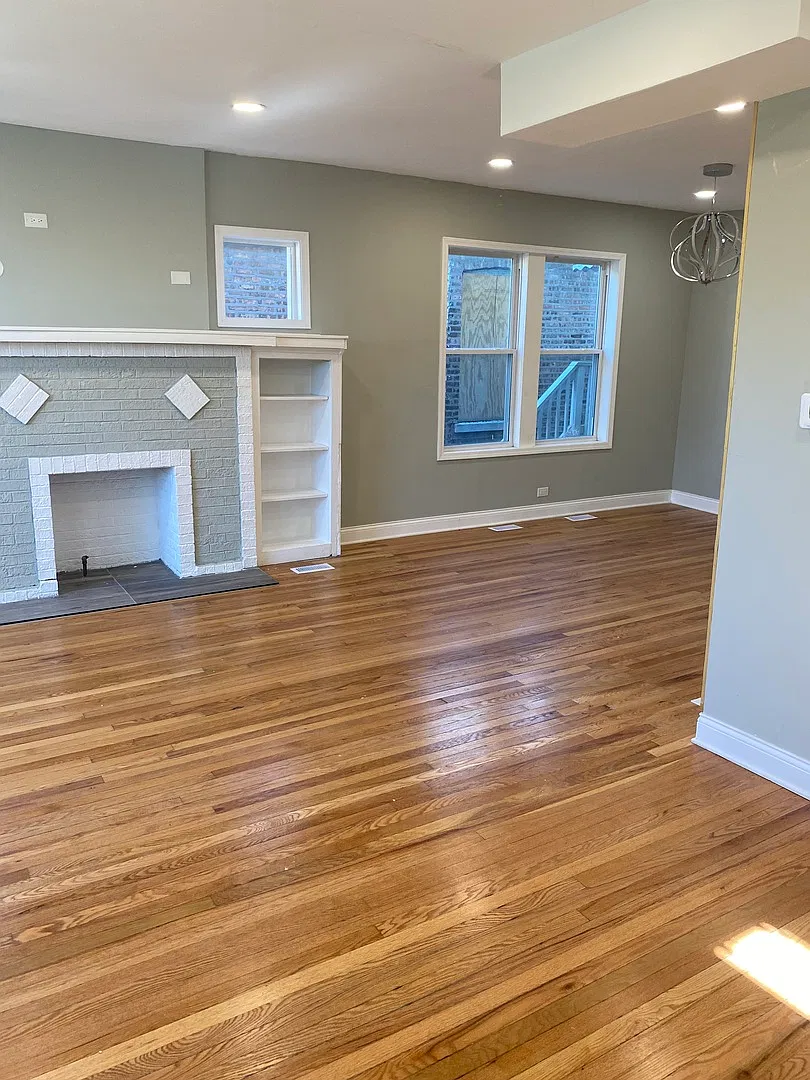 8011 S Dante Ave — Photo 3