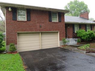 3707 Youngwood Rd, Louisville, KY 40218