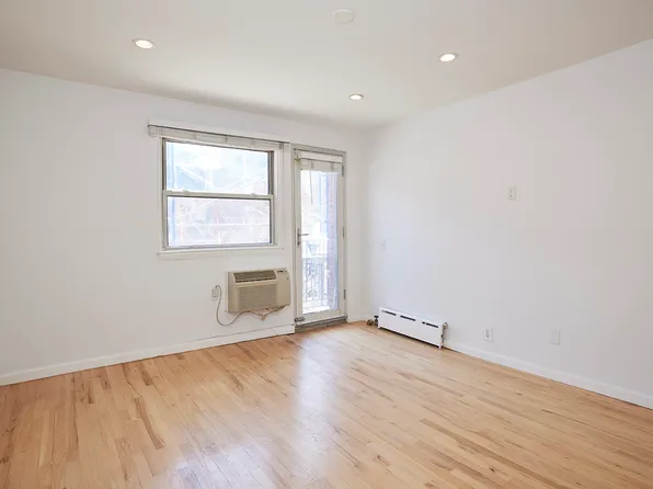 211 Thompson Street image 4 of 6