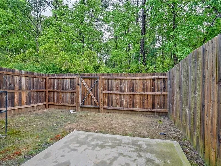 1809 Edgehill Dr — Photo 27