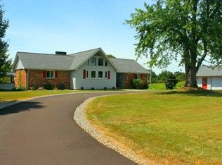 1831 Coopertown Rd, Murray, KY 42071