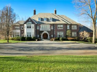 3 Cowdray Park Dr, Greenwich, CT 06831