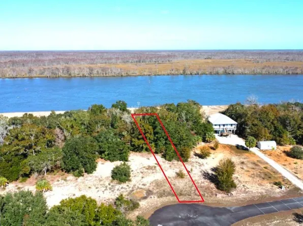 184 Riverchase Ln, Apalachicola, FL 32320
