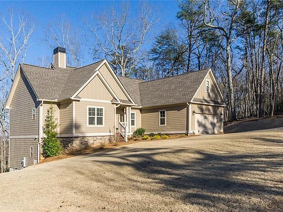 2nd image of 100 Oak Springs Trl