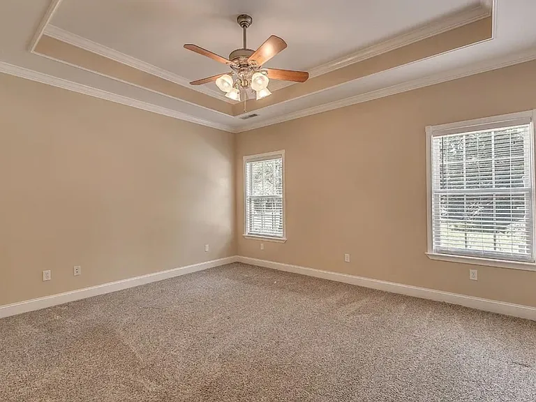 2208 Stanford Ct — Photo 9