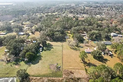 Building Photo - 11301 Young Rd