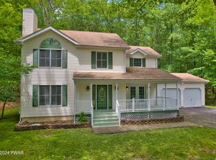 1106 Underhill Ct, Tamiment, PA 18371