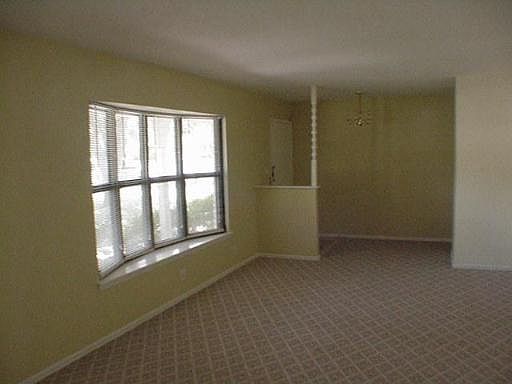 3rd image of 4038 WILLOW GREEN