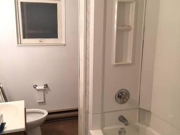3rd image of 316 E Main St APT D