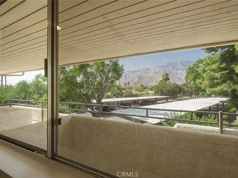 510 N Villa Ct — Photo 13