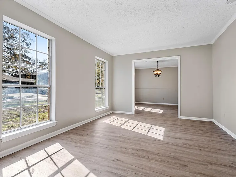 4106 Cypress Hill Dr — Photo 6