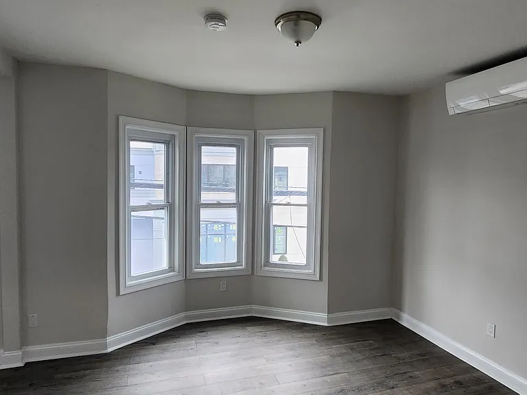 182 Ashford Ave #2 — Photo 3