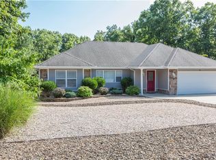 13 Lambourn Dr, Bella Vista, AR 72714