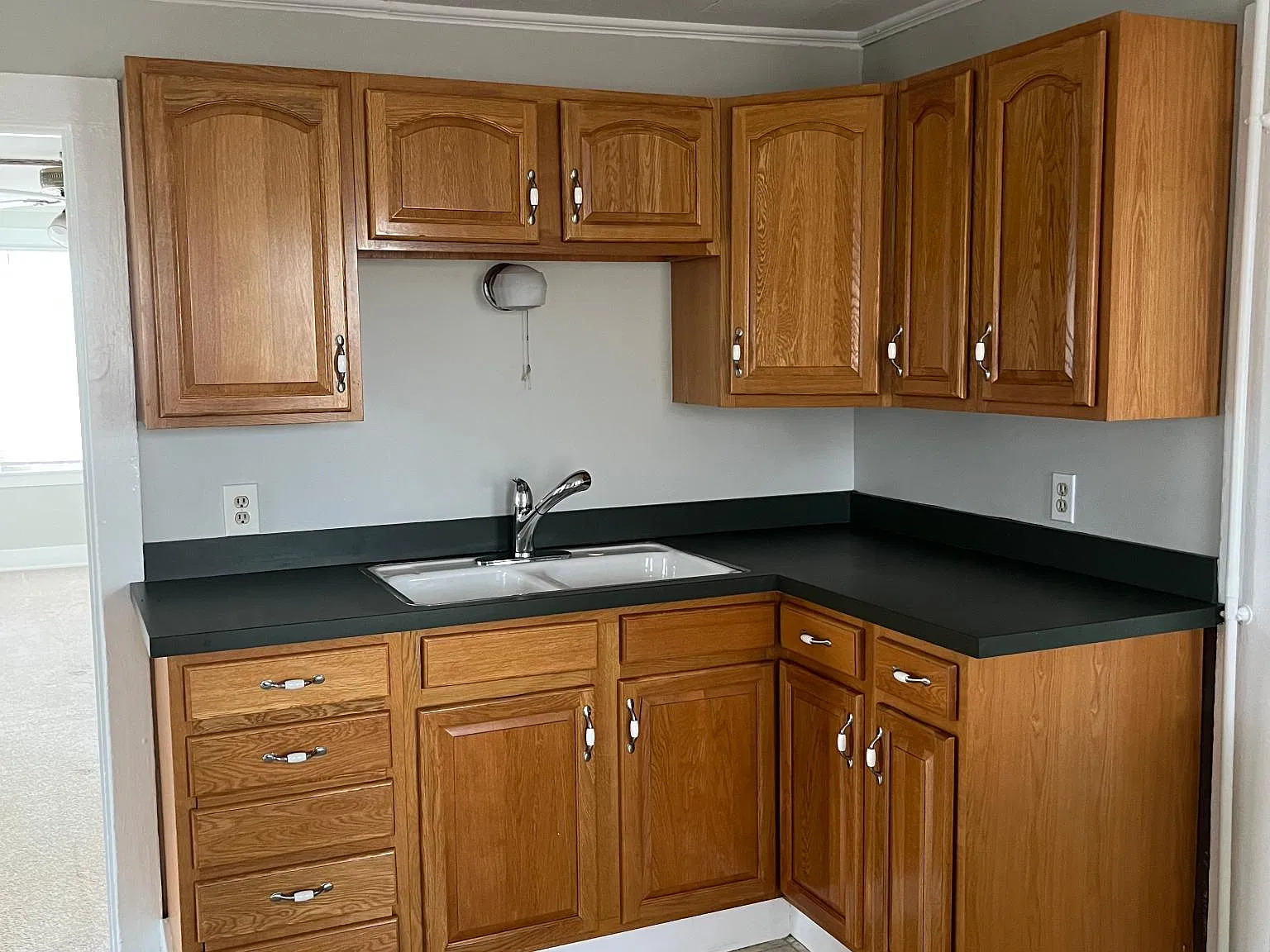 2 bed, 1500 sqft, $2,050 — Photo 3