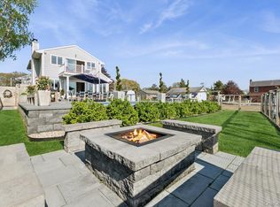 81 Beach Rd, Aquebogue, NY 11931