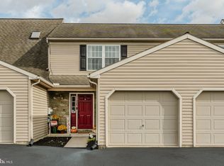 325 Deerfield Dr, Mount Joy, PA 17552