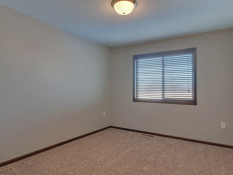 667 Roberts Rd — Photo 19