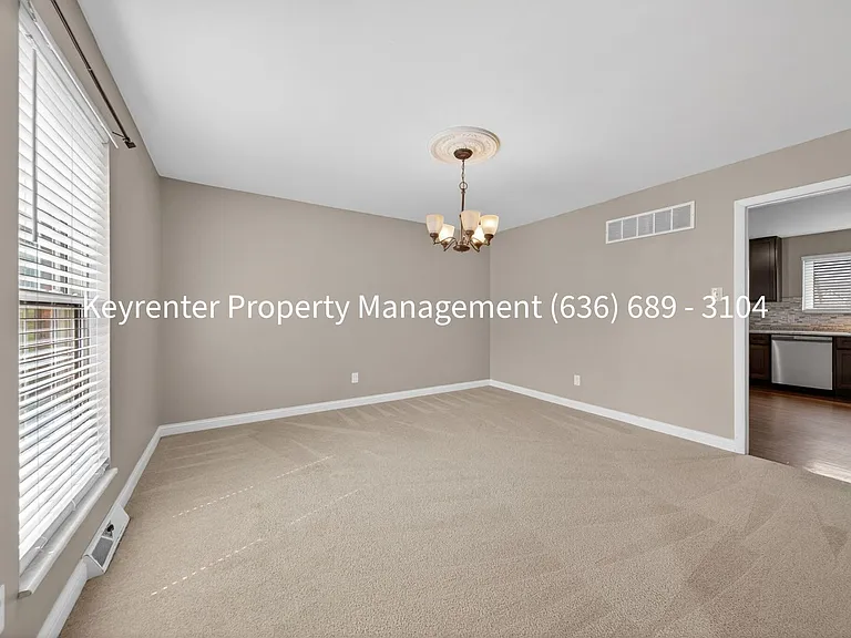 15362 Olive Blvd — Photo 26
