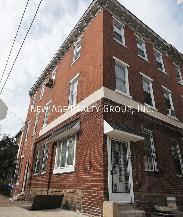 1st image of 3801 Baring St Floor 3