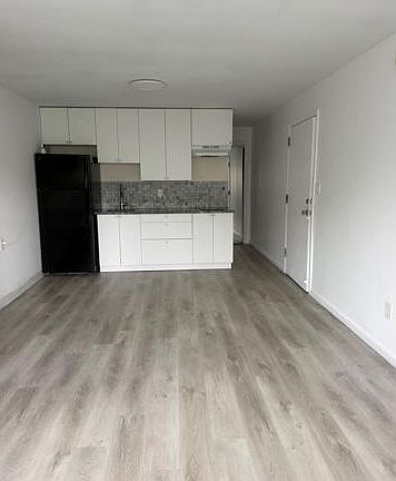 3rd image of 348 Union Ave