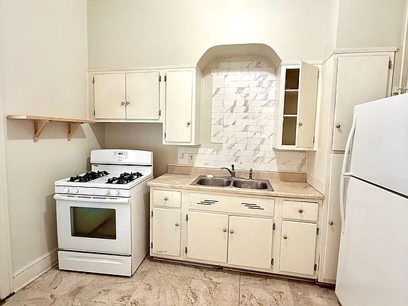 5th image of 505 N Lime St APT 2