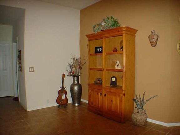 2nd image of 10520 Jaybird Dr
