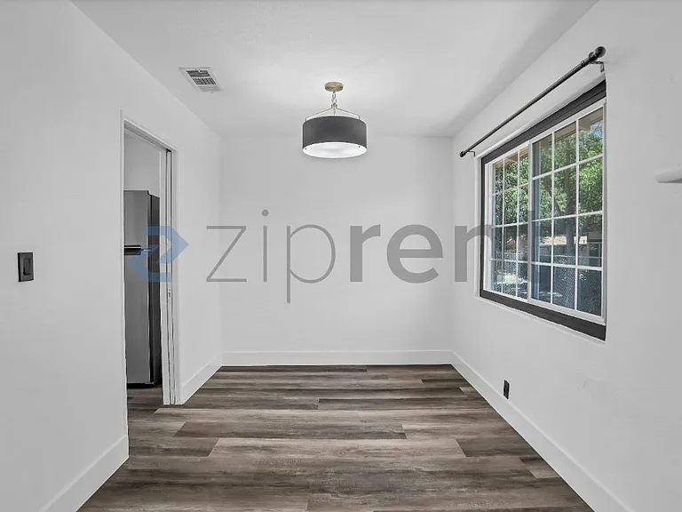 807 E Shields Ave #807 — Photo 9