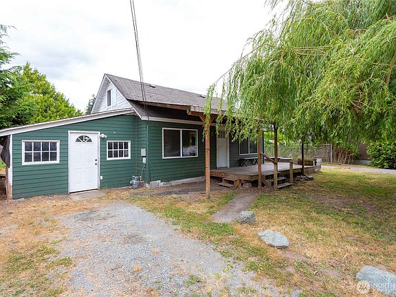 3rd image of 806 Pacific Street